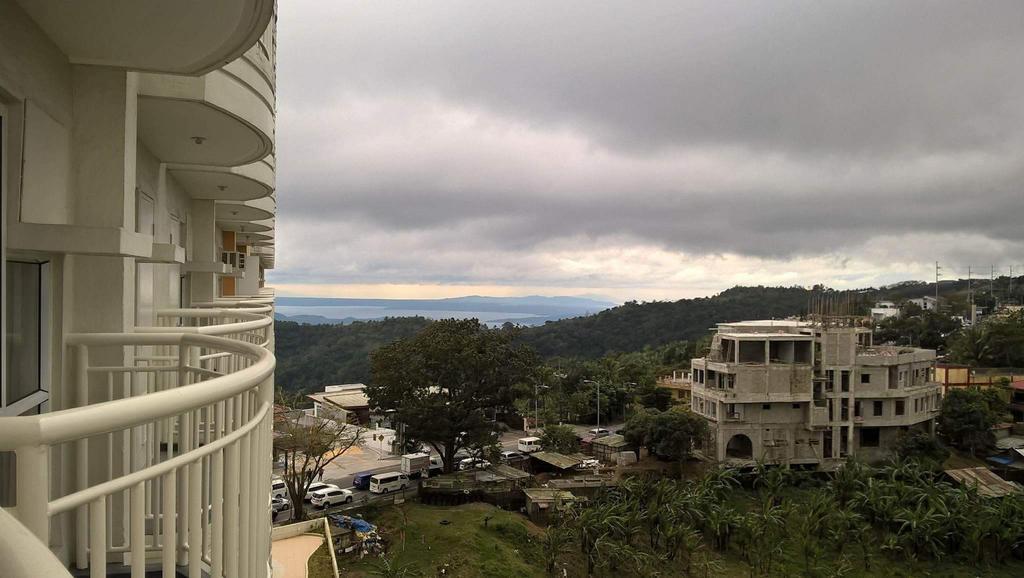 Mary'S Crib Cityland Prime Tagaytay With Free Wifi & Swimming تاجيتاي المظهر الخارجي الصورة